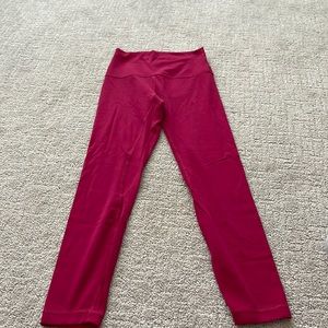 Lululemon leggings. Lipstick pink